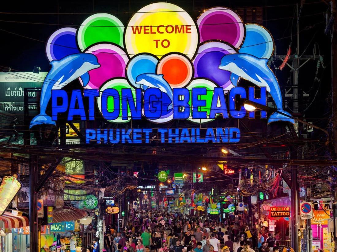 Break Point Hotel Patong Exteriör bild
