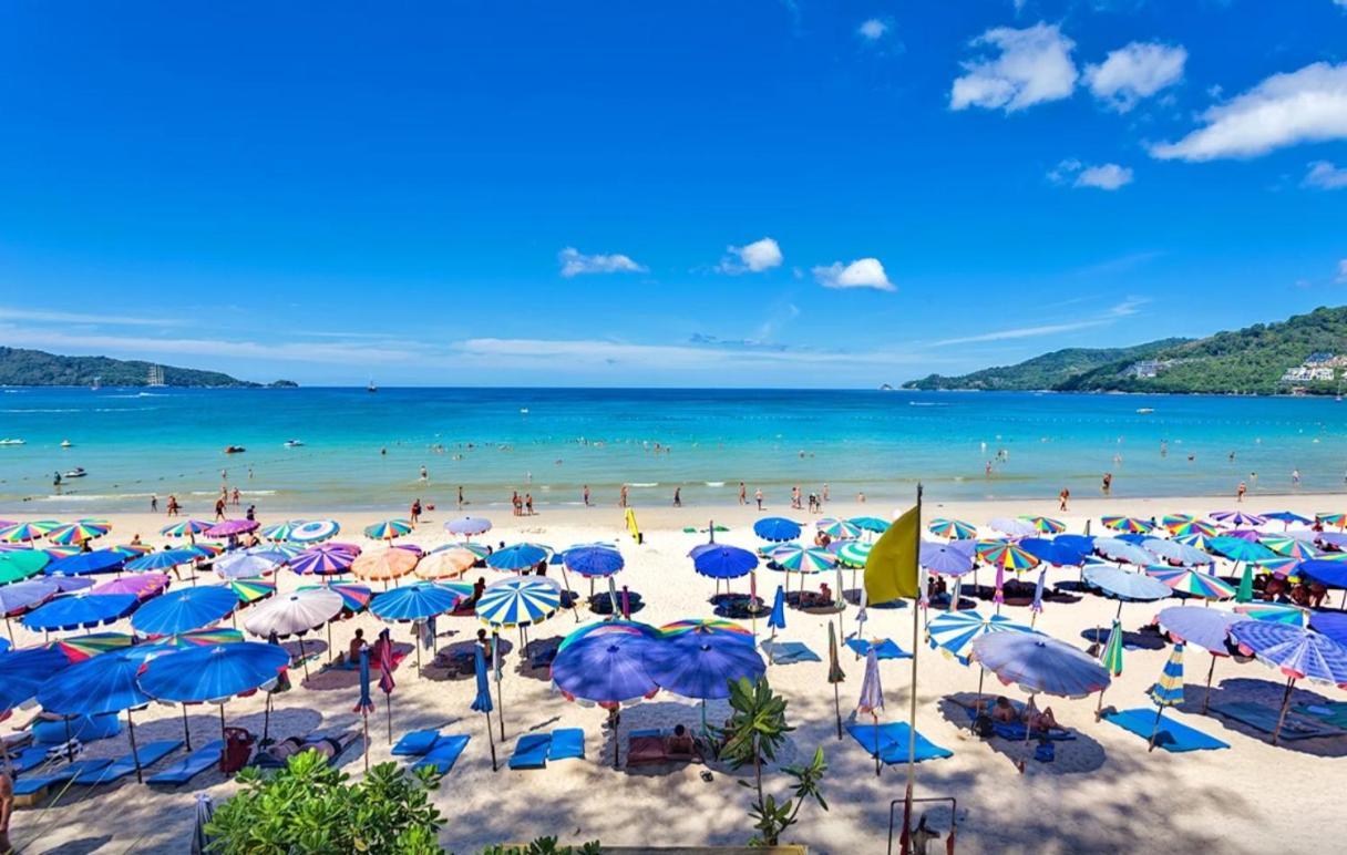 Break Point Hotel Patong Exteriör bild